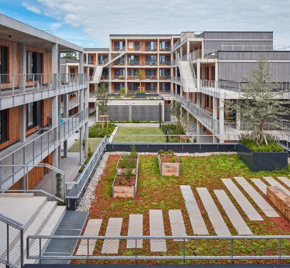 Aufnahme des Innenhofs vom Campus Rosenheim